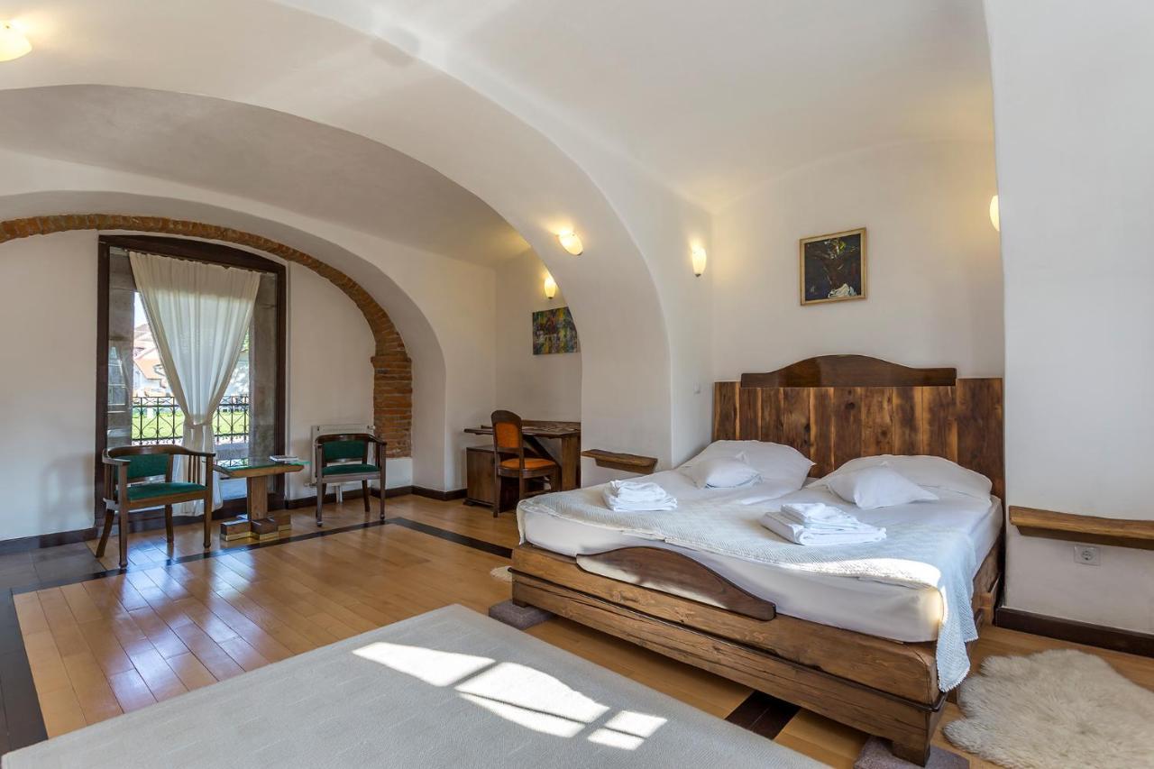 Castle Hotel Daniel Baraolt Εξωτερικό φωτογραφία