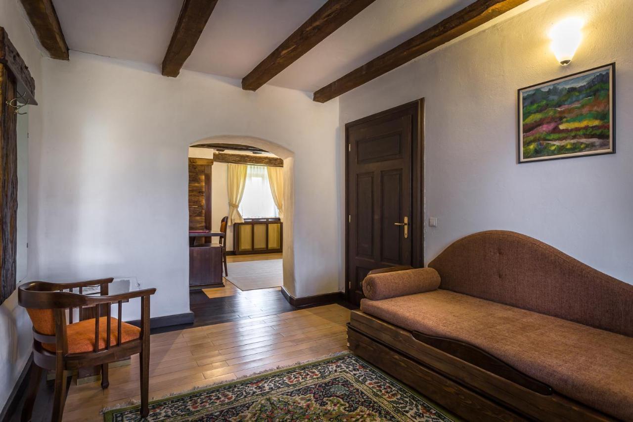 Castle Hotel Daniel Baraolt Εξωτερικό φωτογραφία