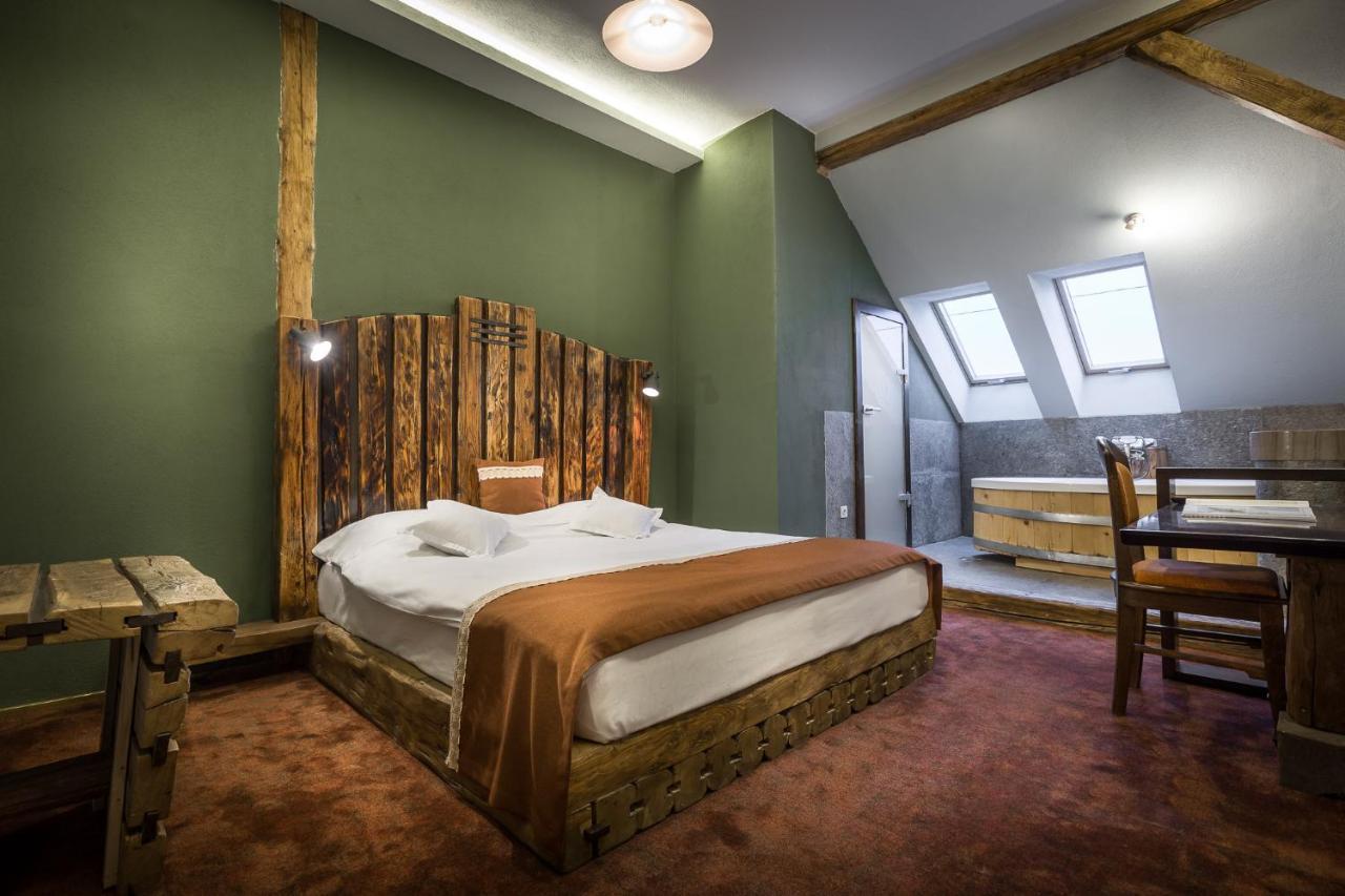 Castle Hotel Daniel Baraolt Εξωτερικό φωτογραφία