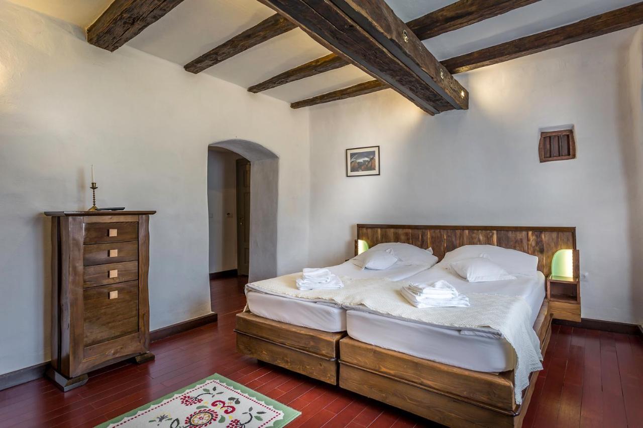 Castle Hotel Daniel Baraolt Εξωτερικό φωτογραφία
