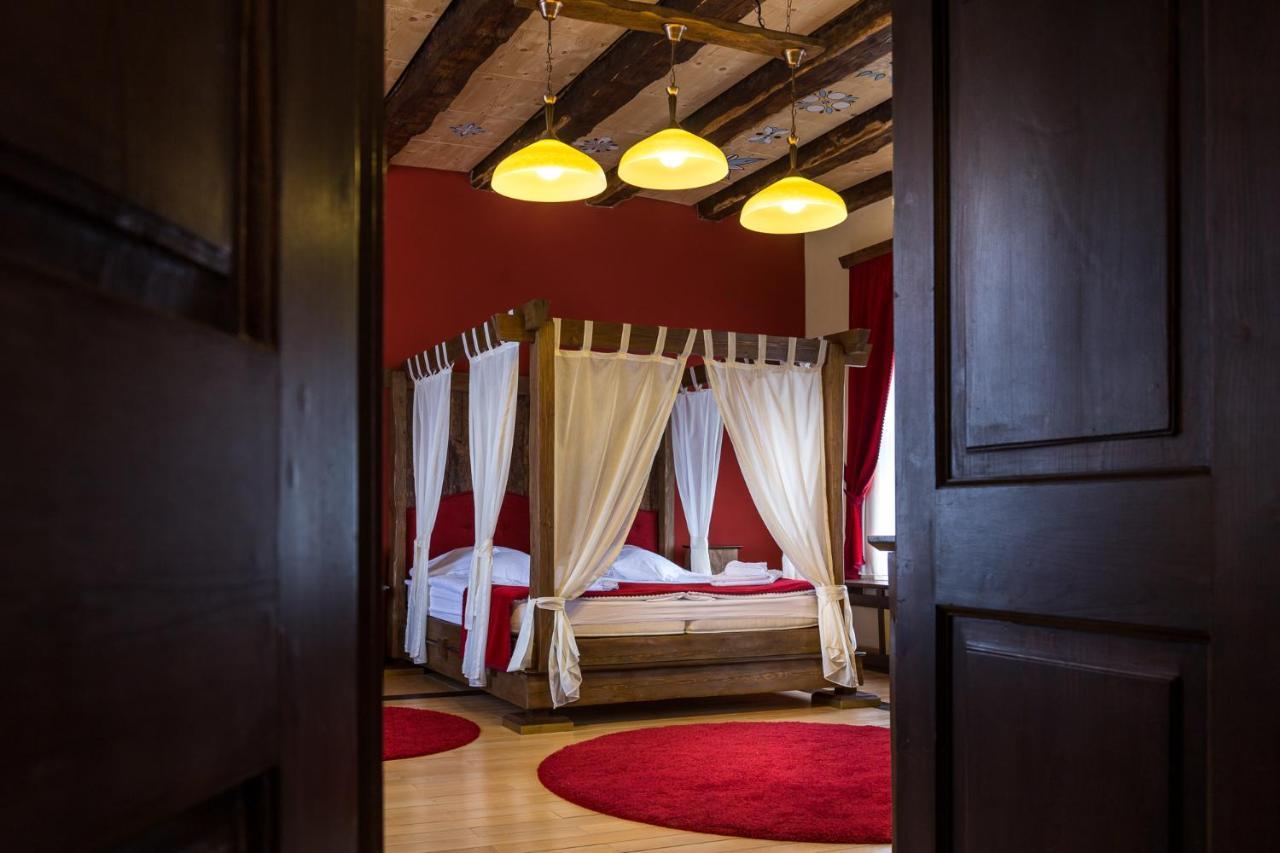 Castle Hotel Daniel Baraolt Εξωτερικό φωτογραφία