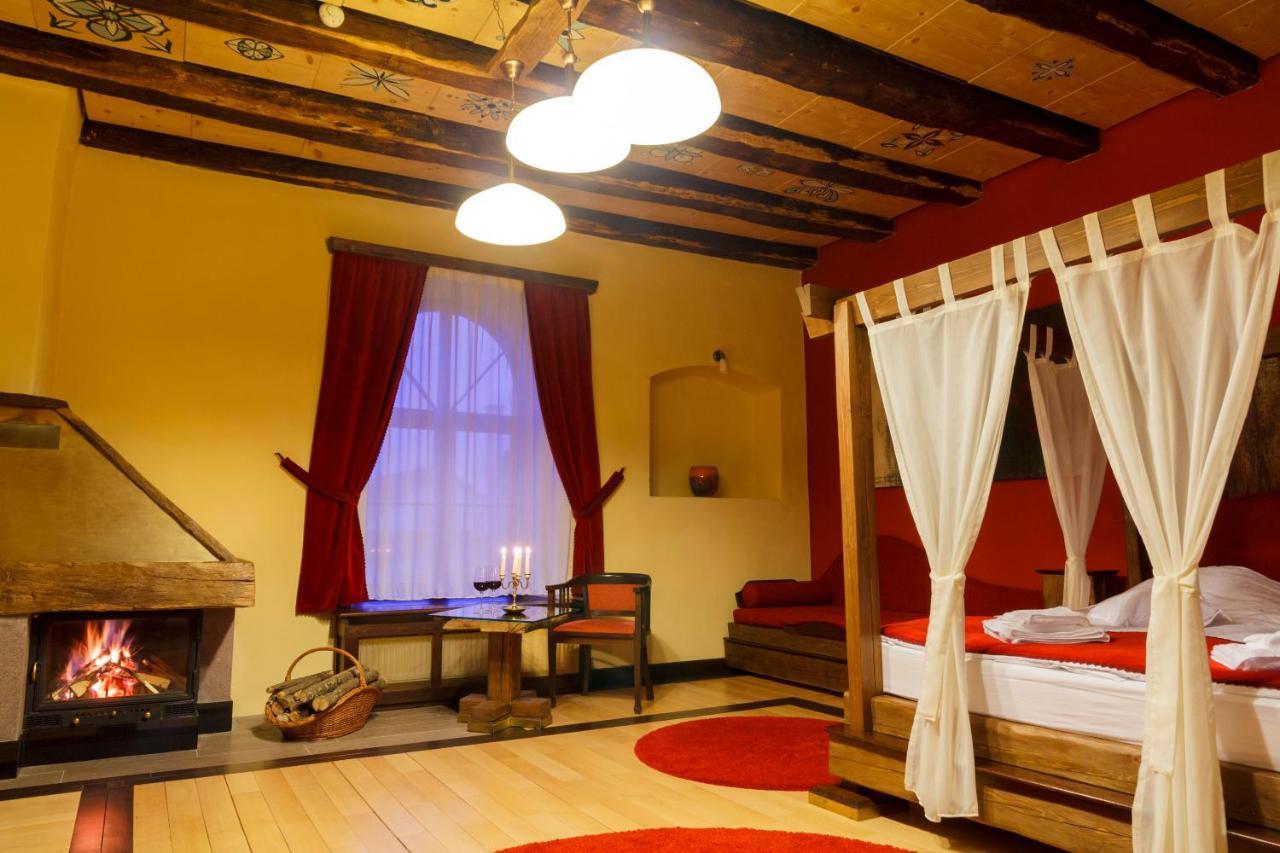 Castle Hotel Daniel Baraolt Εξωτερικό φωτογραφία