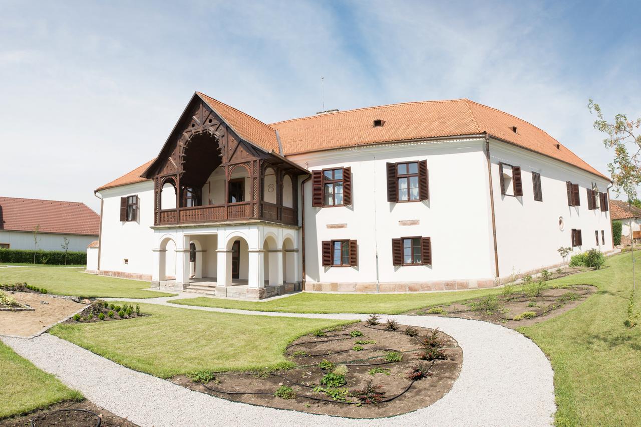 Castle Hotel Daniel Baraolt Εξωτερικό φωτογραφία