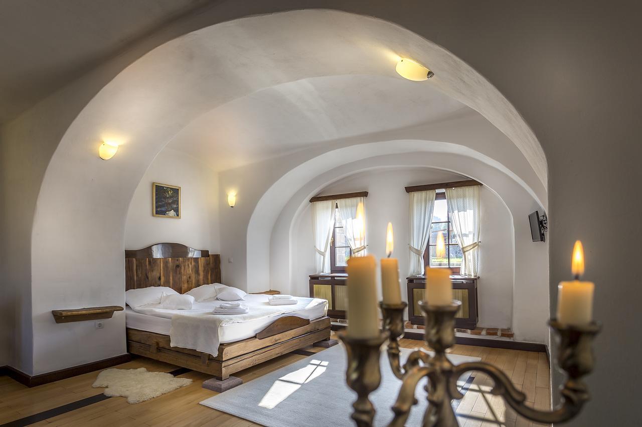 Castle Hotel Daniel Baraolt Εξωτερικό φωτογραφία